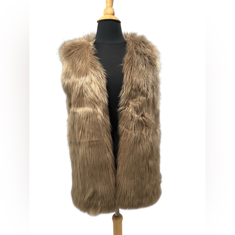 Chicwish Women’s Faux Fur Light Brown Fall/Winter Vest-size Small